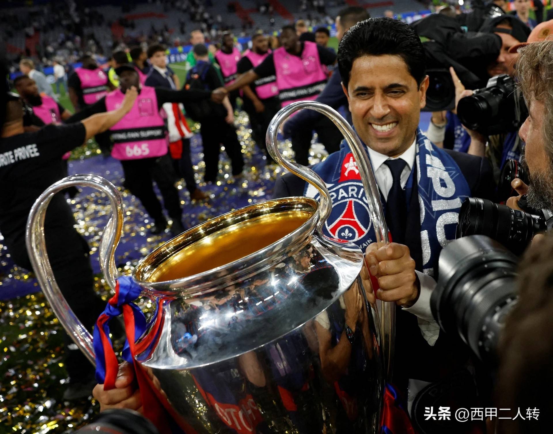 虽然蓝军在 虽然蓝军在