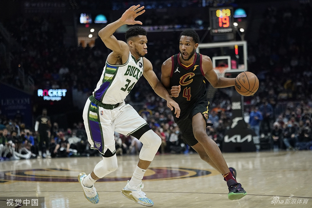 他在场上稳 他在场上稳