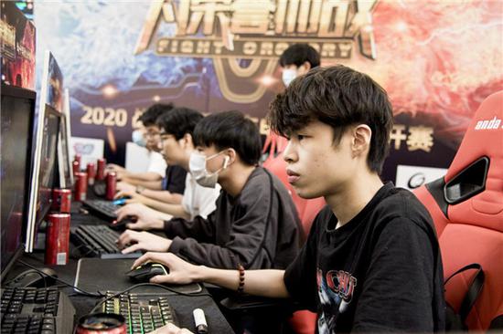 场上的到来 场上的到来