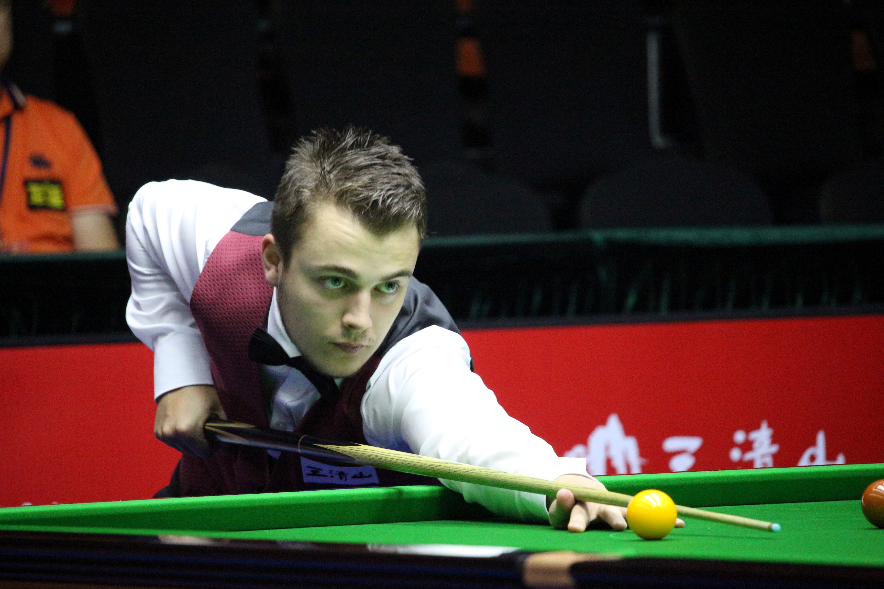 正是顽强拼 正是顽强拼